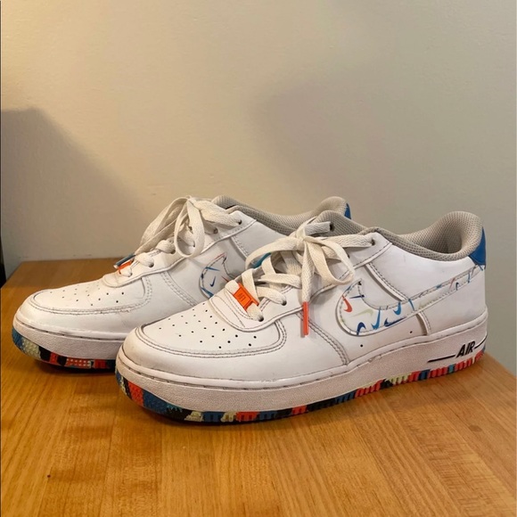 Men 2021 Nike Air Force 1 Swoosh Pack LV8 - Picture 4 of 12